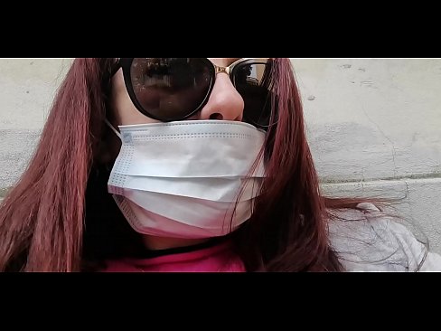 ❤️ Nicoletta se osveti svom komšiji i piški u njegovoj garaži (Specijalni italijanski karantin Covid19) ️ Analni video kod nas ☑