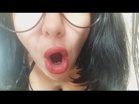 ❤️ Dušo, tvoja maćeha te ne pušta danas u školu... Previše si mi potrebna... ️ Analni video kod nas ☑
