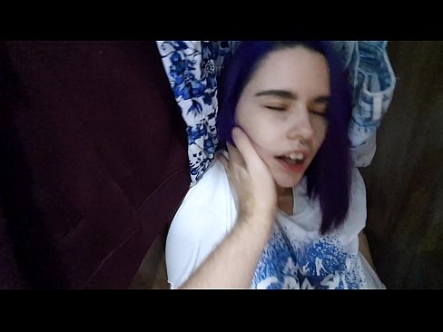❤️ Našao sam svoju sestru u ormaru i pomogao joj da svrši ️ Analni video kod nas ☑